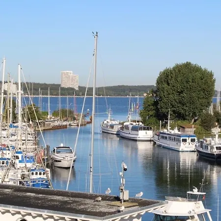 4hafenzeiten - Ferienwohnung Nie 7 Vorwaerts * Timmendorfer Strand